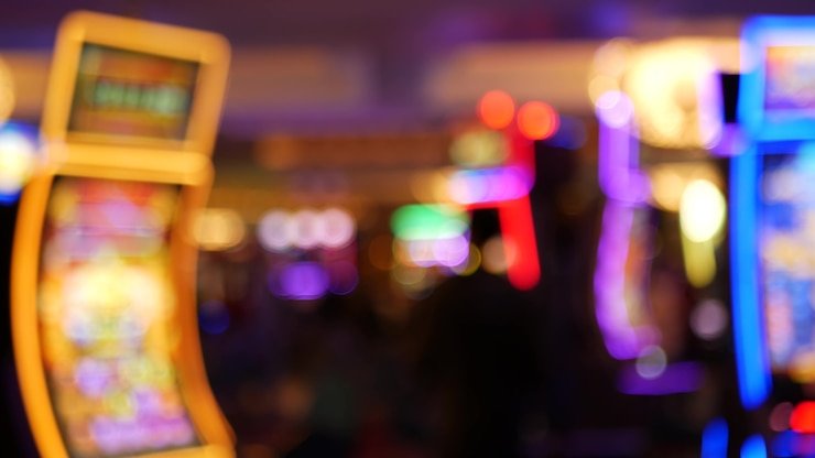 Membaca bonus pewaristoto di ponsel